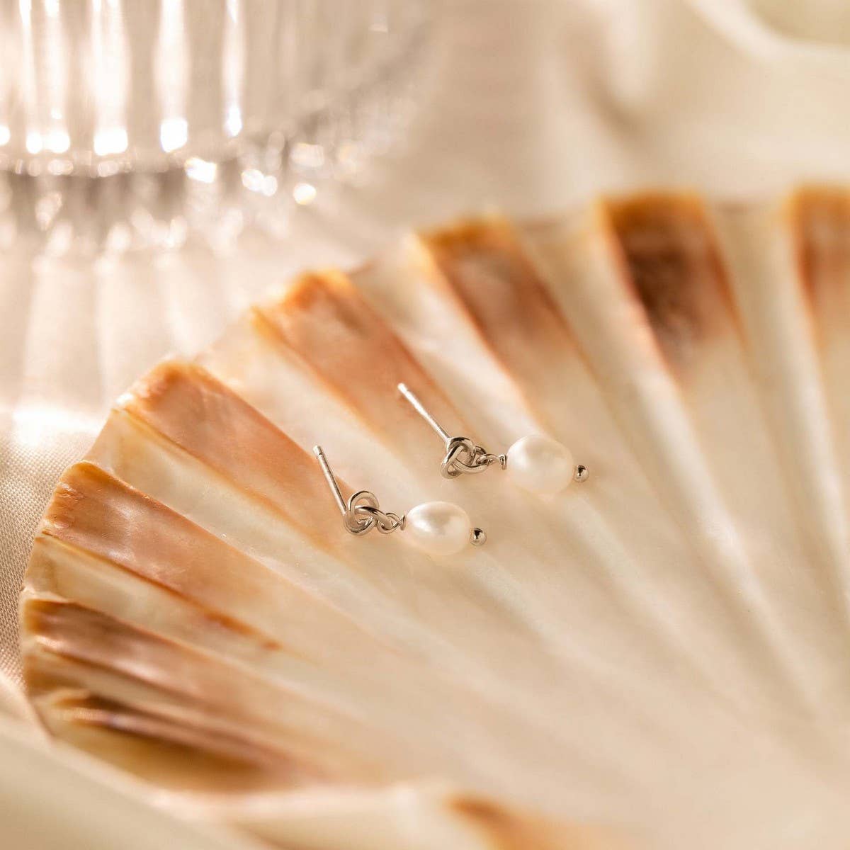 All-match Valentine's Day Pearl Earrings_CWMM5732