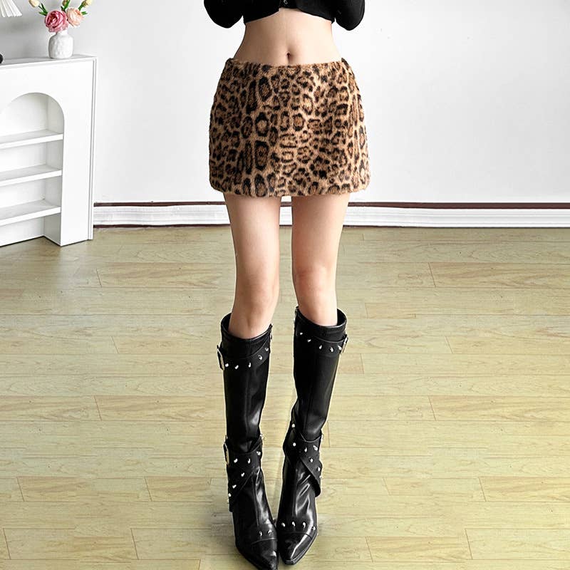 Slimming plush leopard print body-hugging skirt