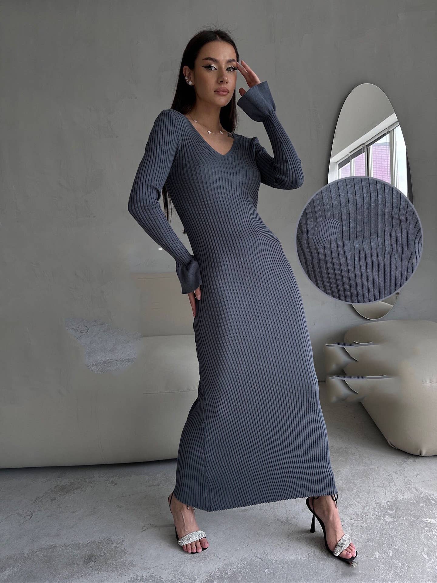SOLID COLOR PIT STRIP LONG KNIT SLIM-FIT DRESS