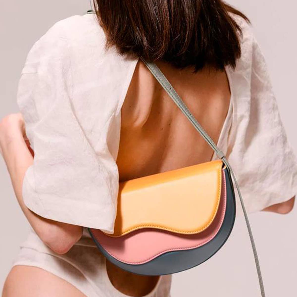 CURVED WAVE CONTRAST COLOR CROSSBODY SADDLE BAG_CWAB1894