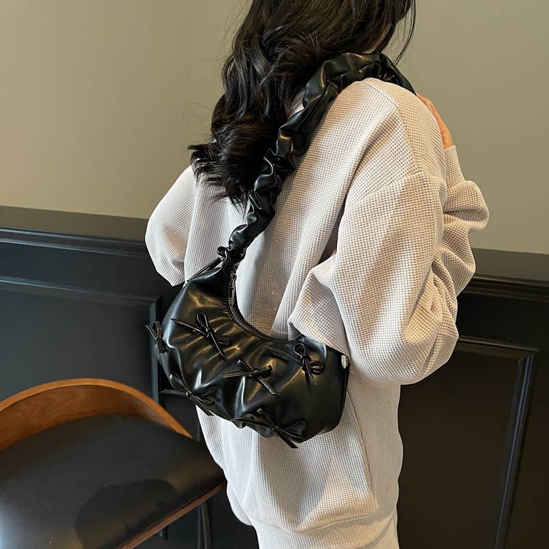 Fashionable pleated bow crossbody bag