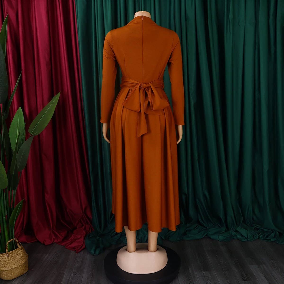 FASHIONABLE PLEATED PLUS SIZE SWING SKIRT DRESS