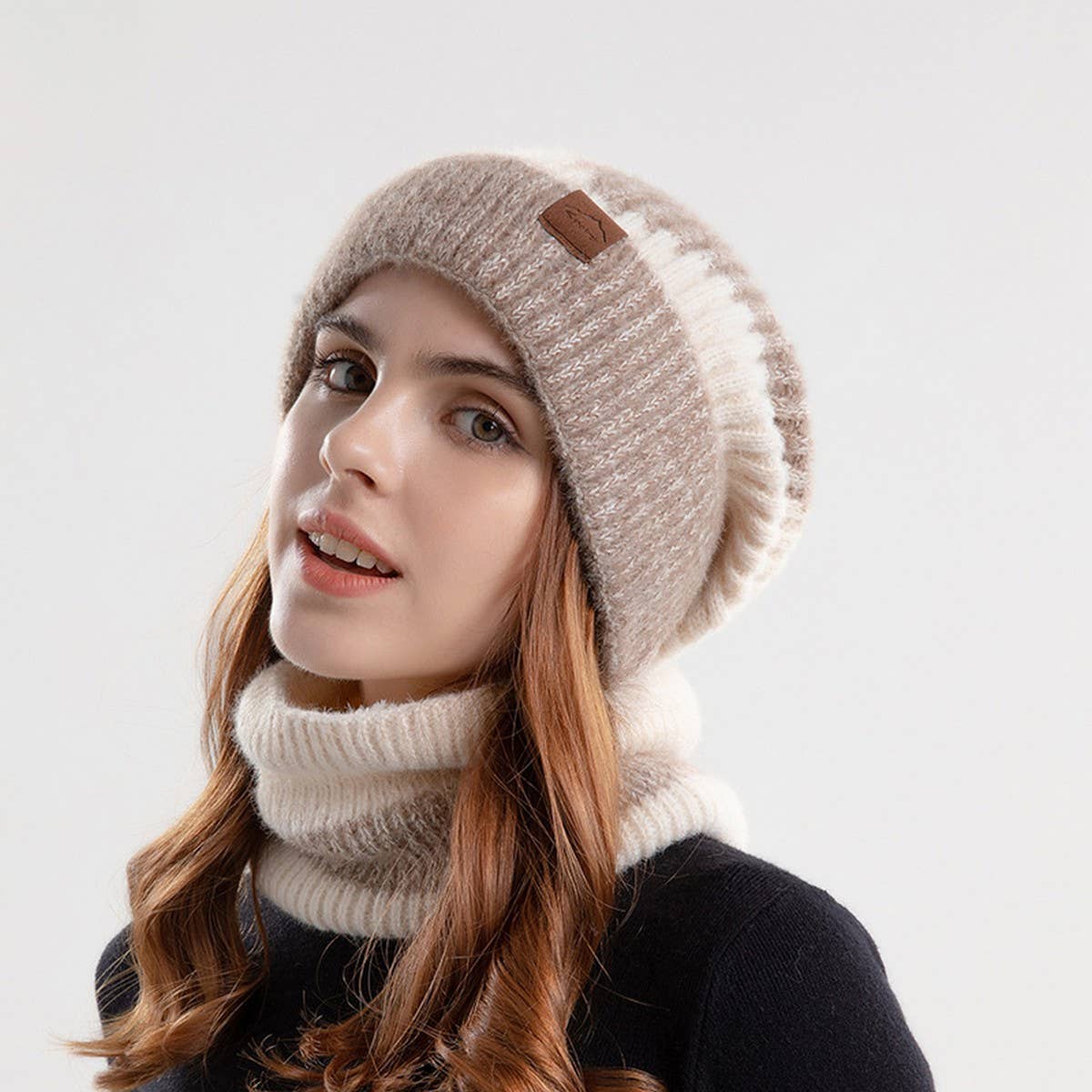 WINTER TWO-COLOR HAT AND SCARF TWO-PIECE SET