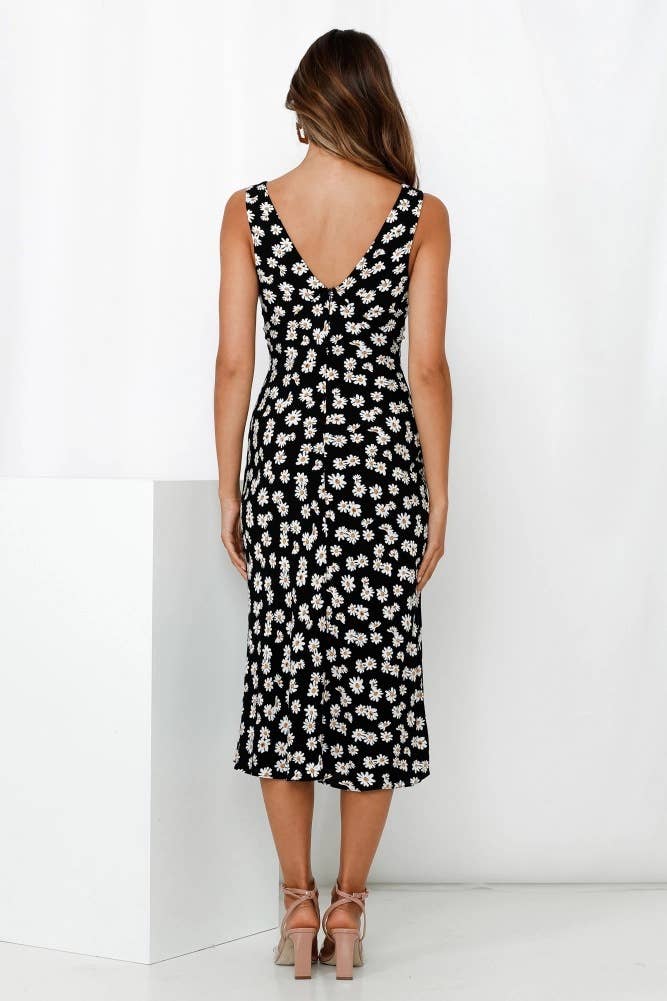 SMALL DAISY PRINT DEEP V-NECK HALTER DRESS