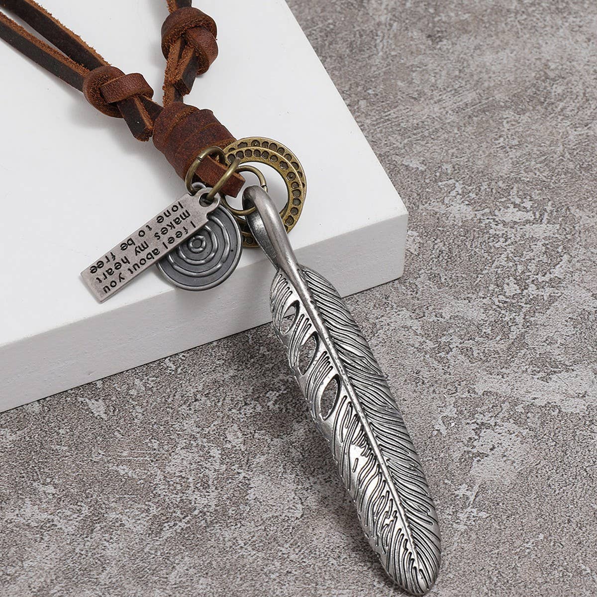 MEN'S PERSONALIZED SIMPLE FEATHER LEATHER NECKLACE