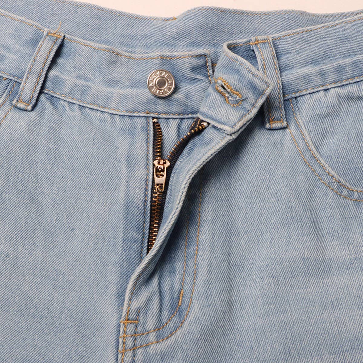 MID RISE MULTI POCKET DESIGN STRAIGHT LEG JEANS