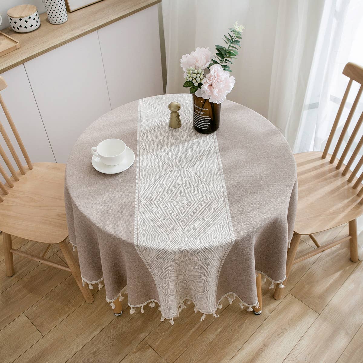 GRAY JACQUARD GEOMETRIC TABLECLOTH