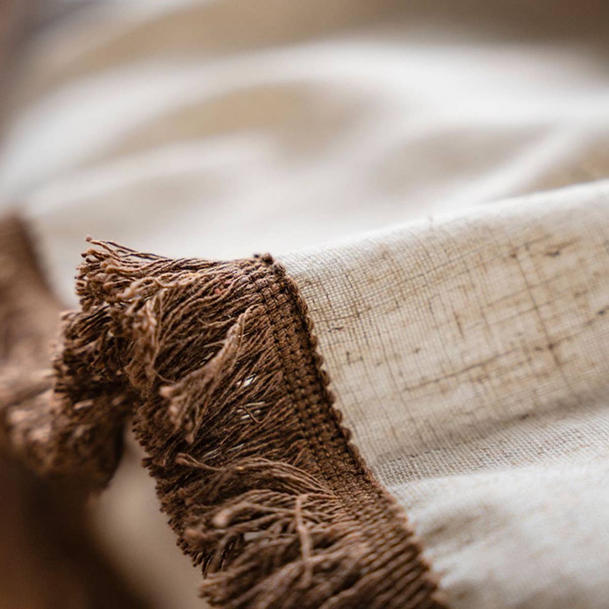 HOUSEHOLD SOLID COLOR KHAKI TASSEL DINING TABLE