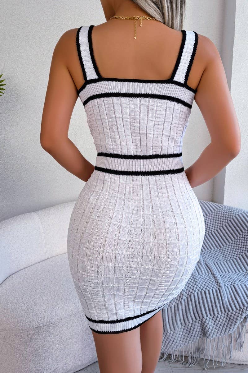 SQUARE NECK BUTTON COLLAGE KNIT HIP WRAP DRESS_CWDSD2498