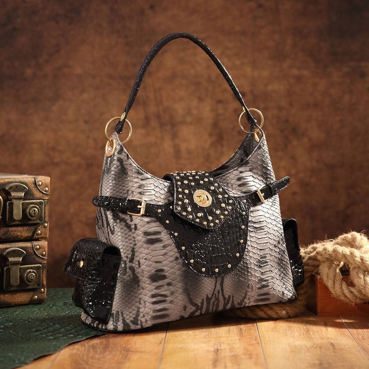 VINTAGE NEW TOTE SNAKE PRINT SHOULDER HANDBAG_CWAB2581
