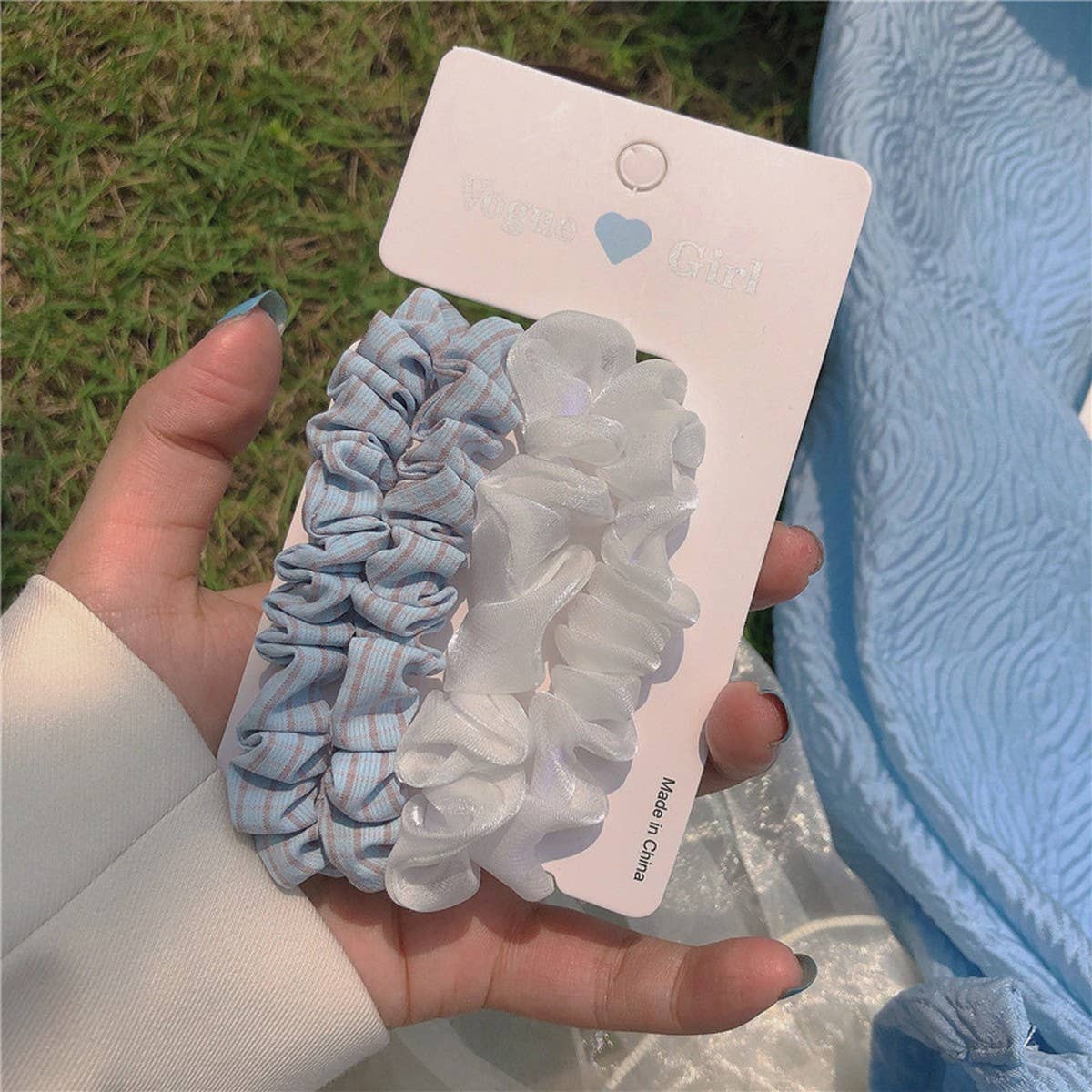 GIRLS' SIMPLE AND VERSATILE HAIR SCRUNCHIES