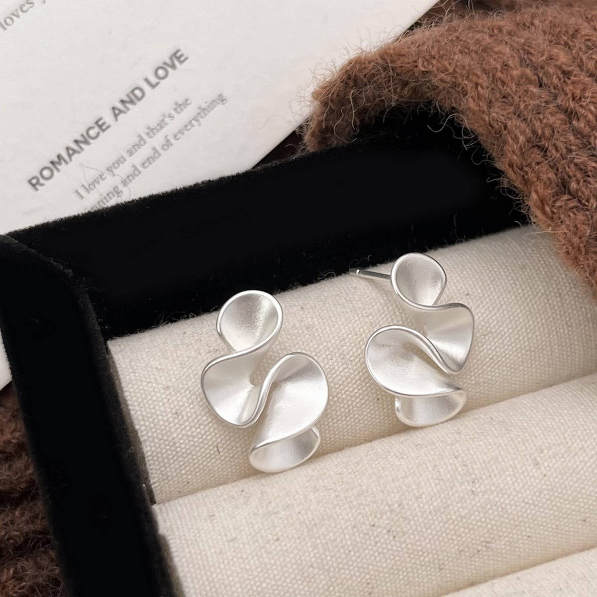 SIMPLE GEOMETRIC DESIGN EARRINGS FOR WOMEN_CWAJE3136