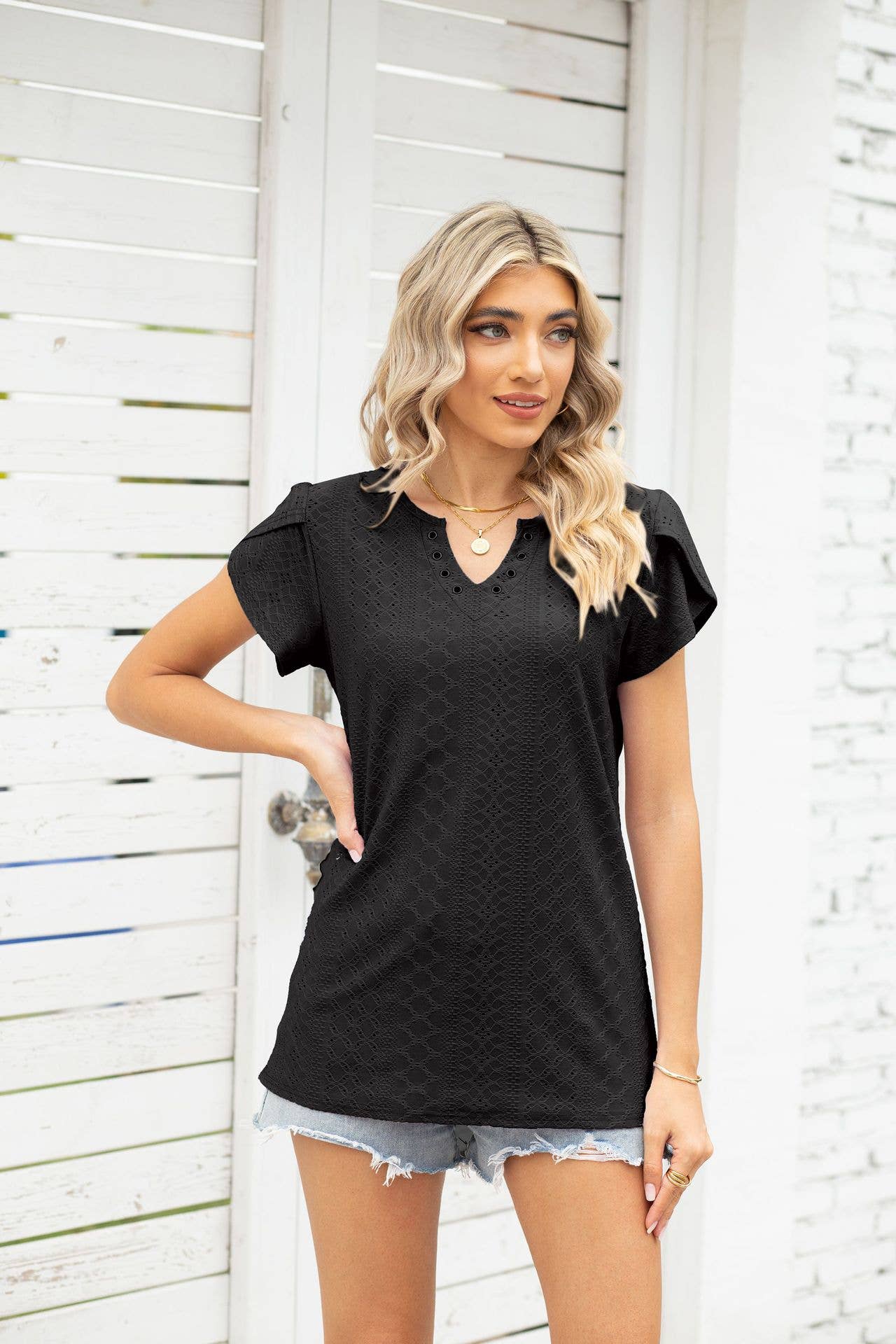V-neck solid color hollow short-sleeved T-shirt
