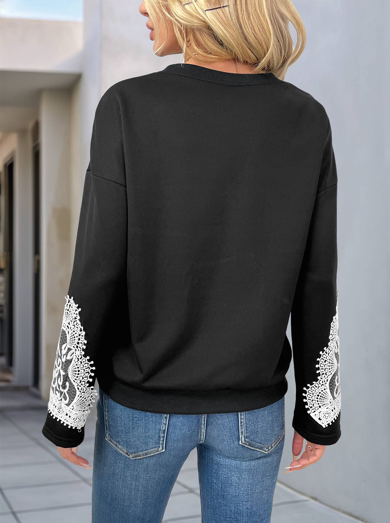 Lace patchwork versatile round-neck hoodie