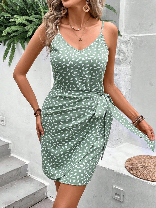 Elegant polka dot printed pleated V-neck dress