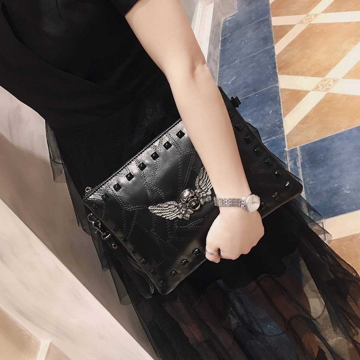 FASHIONABLE RIVET SKULL CROSSBODY BAG CARRYING BAG_CWAB1483