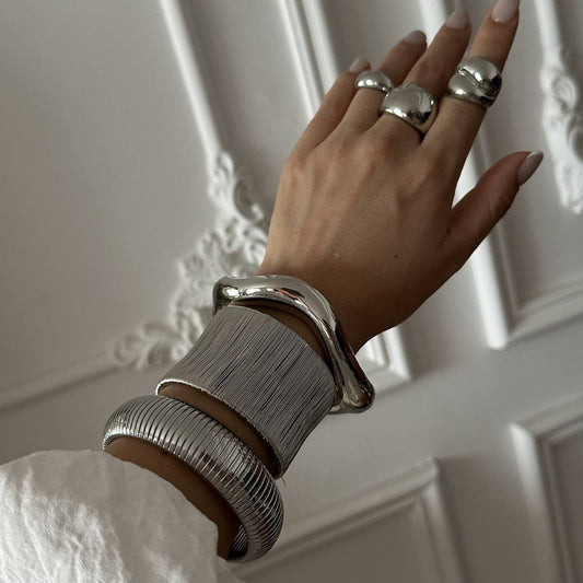 DESIGN HOLLOW FASHION PERSONALITY BRACELET