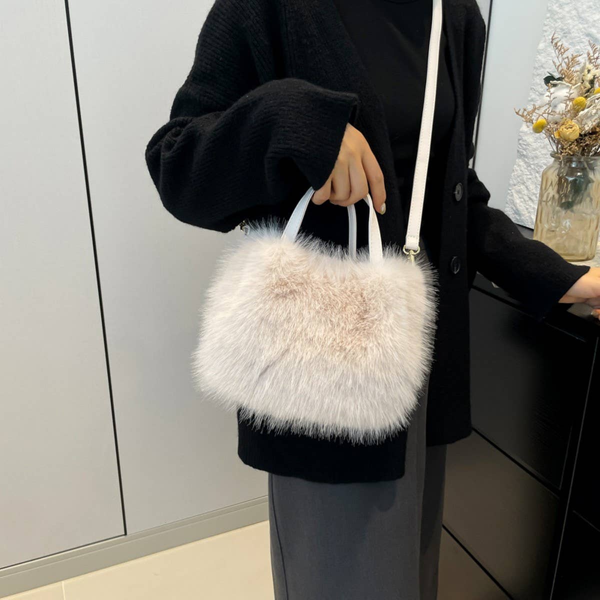 WINTER FOX FUR SHOULDER CROSSBODY HANDBAG PLUSH BAG_CWAB3974