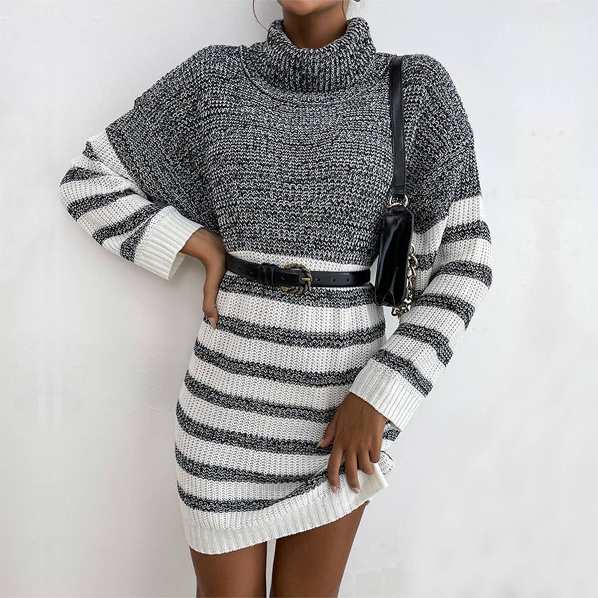 LOOSE PATCHWORK MATCHING TURTLENECK DRESS