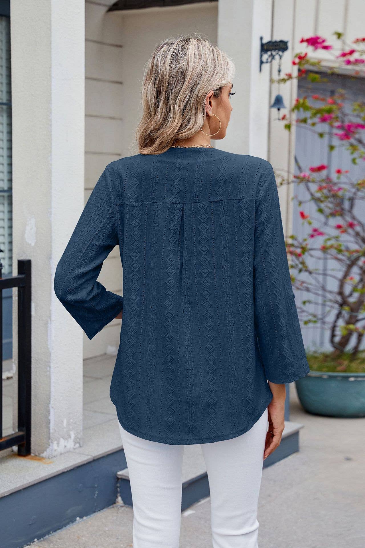 V-neck mid-sleeve button-up jacquard T-shirt