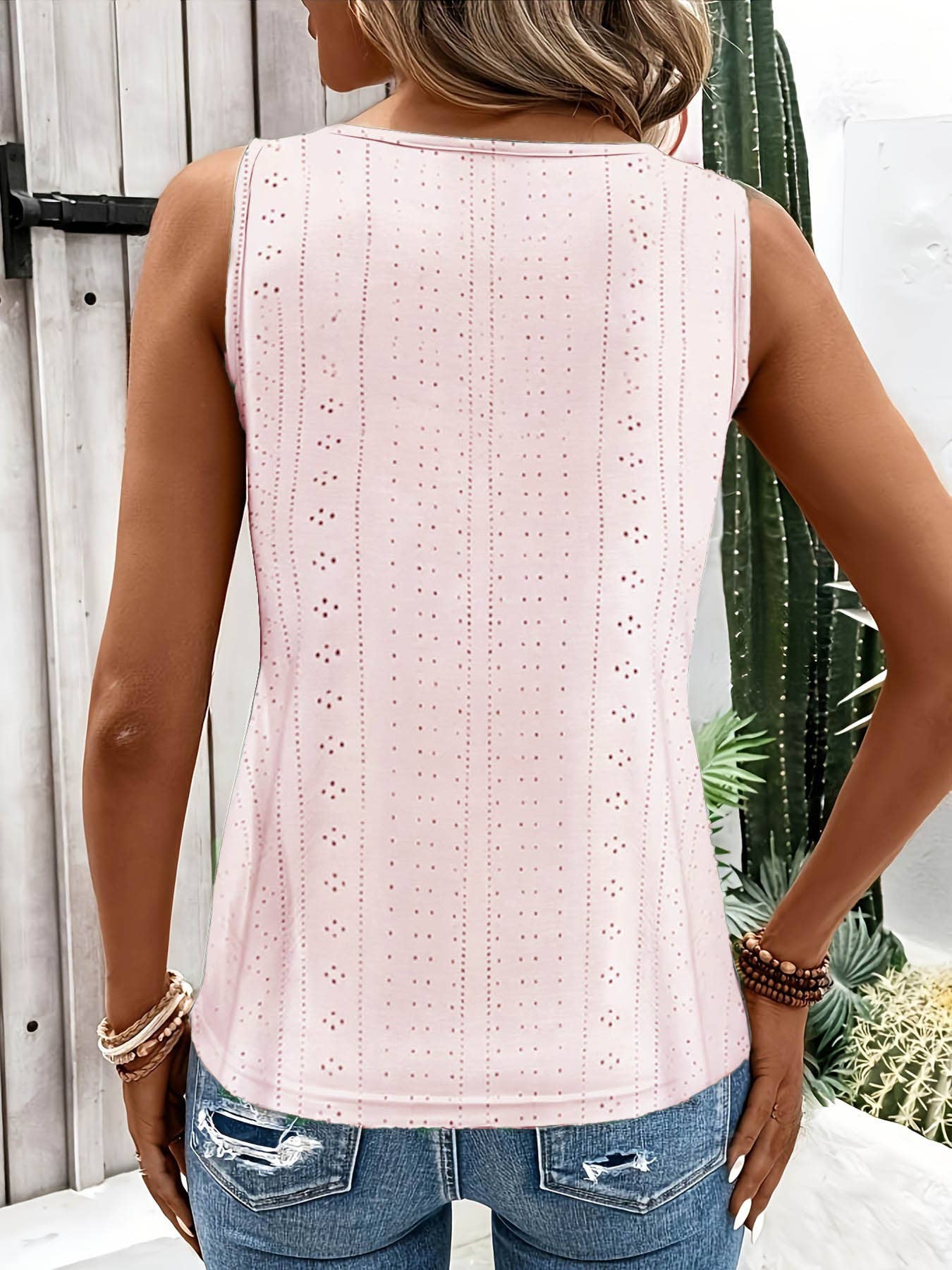 Solid-color V-neck hollowed-out halter top