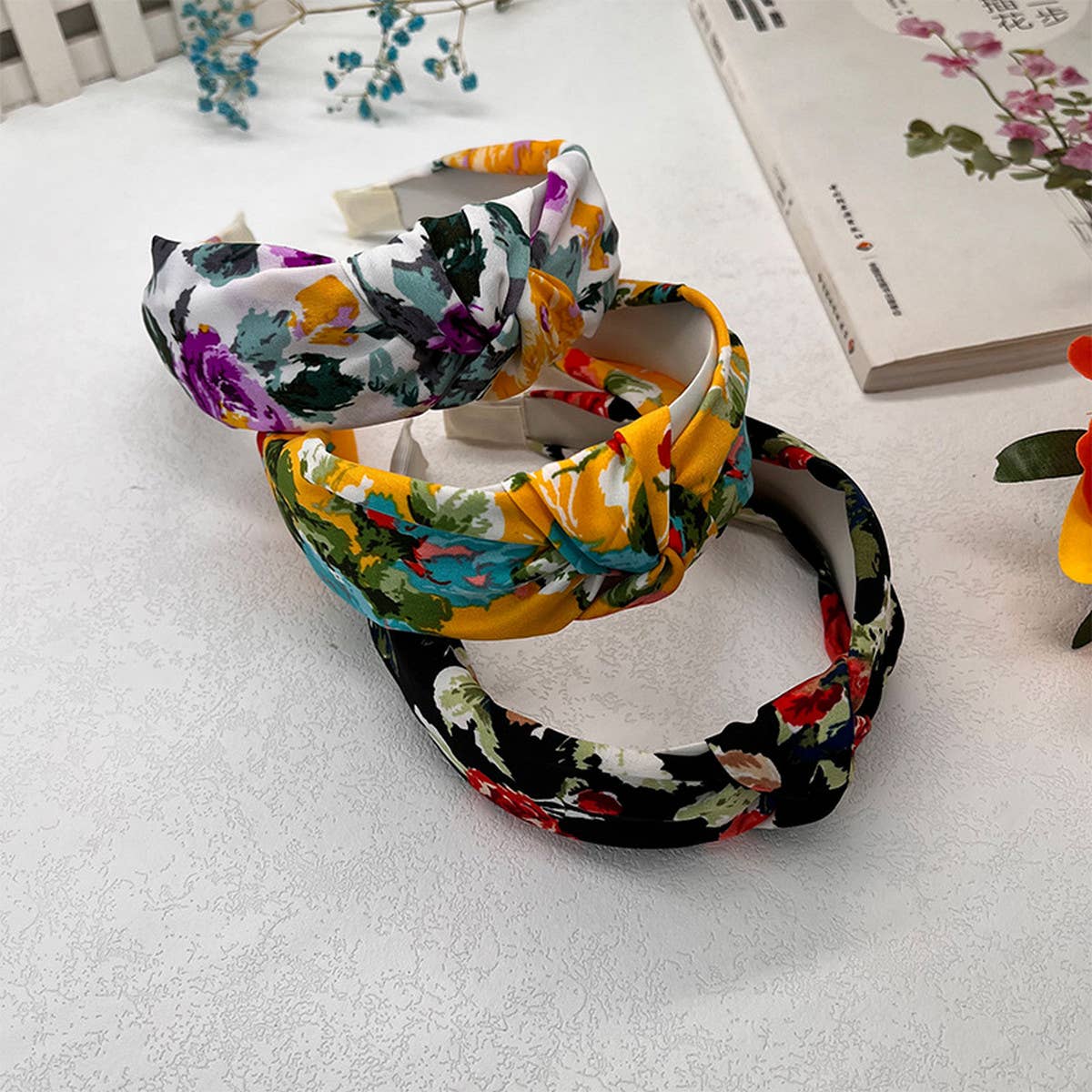 RETRO INK-SPLASHED FLOWER HEADBAND_CWAHA2584