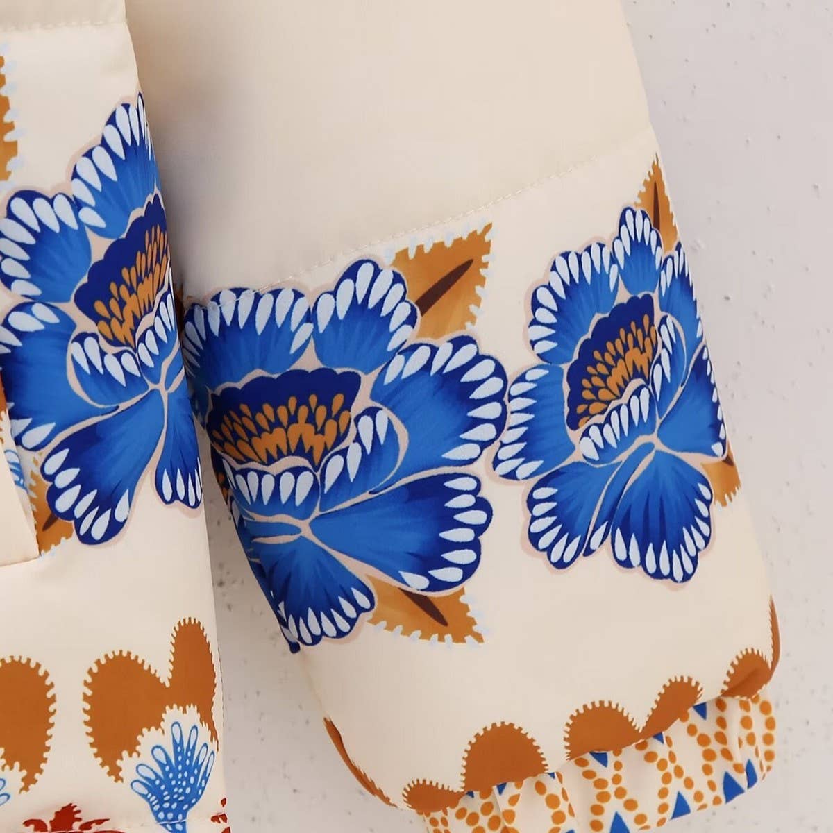 BLUE FLOWER PRINT ZIP-UP QUILTED JACKET_CWOJA1558