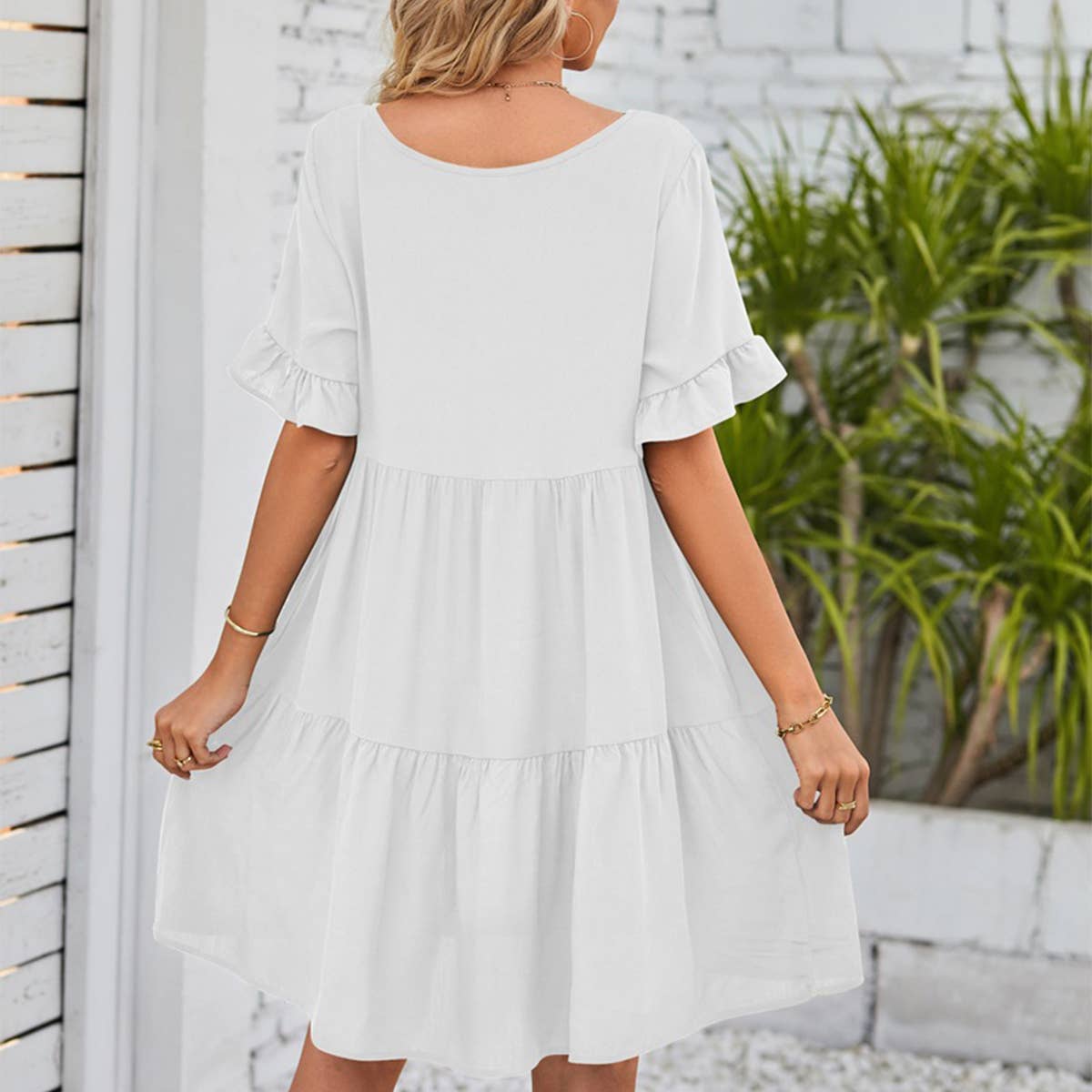V-neck doll outfit three-layer pleated dress