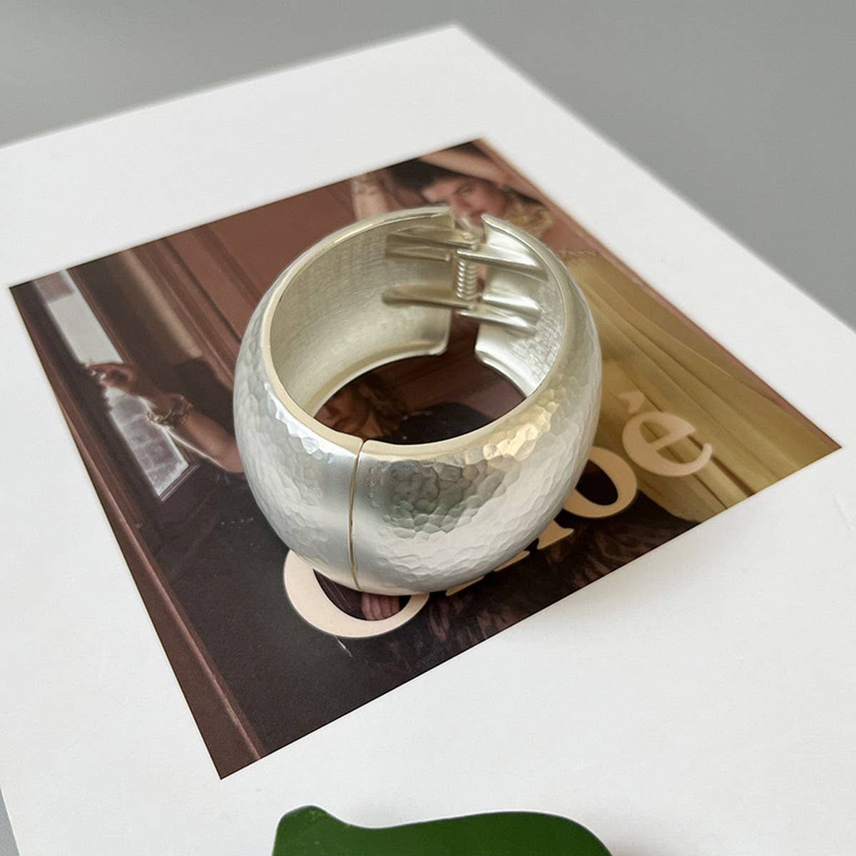 FASHIONABLE DESIGN SPRING BRACELET FOR WOMEN