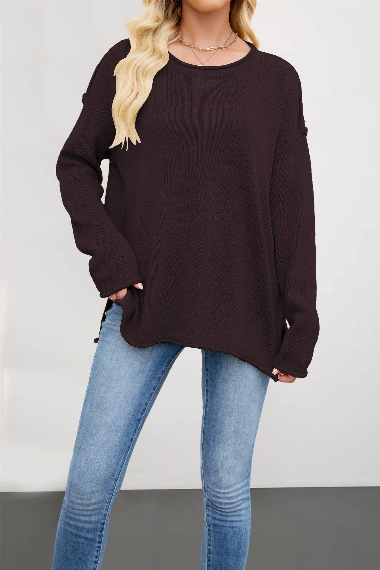Solid color round-neck loose pullover sweater