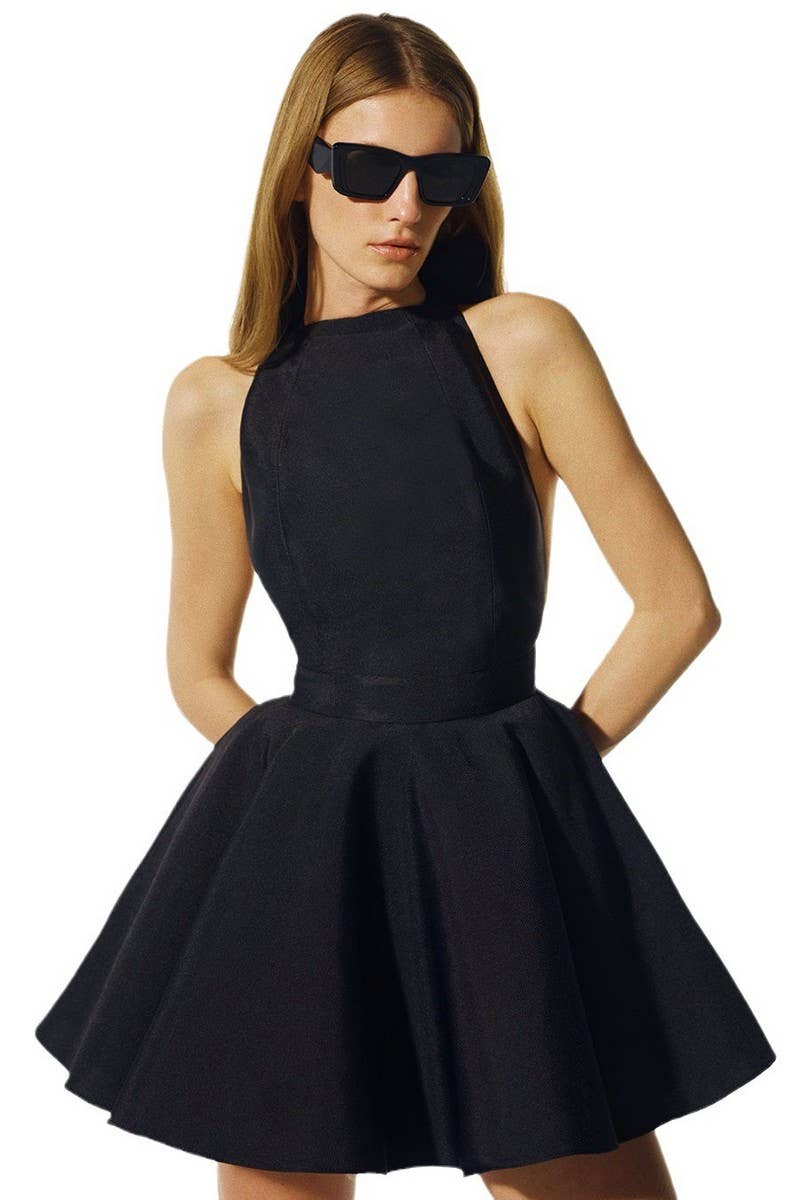 CWDSD8134_ELEGANT BACKLESS HALTER TIE WAIST PARTY DRESS