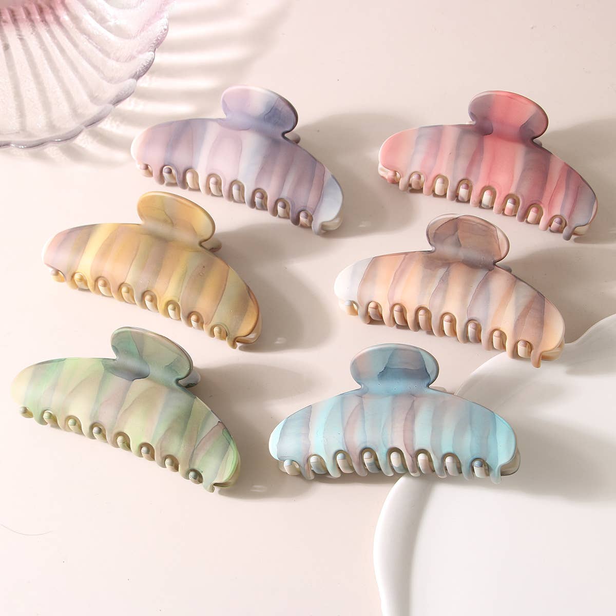 Iridesy matte large PC clip-on hair clip
