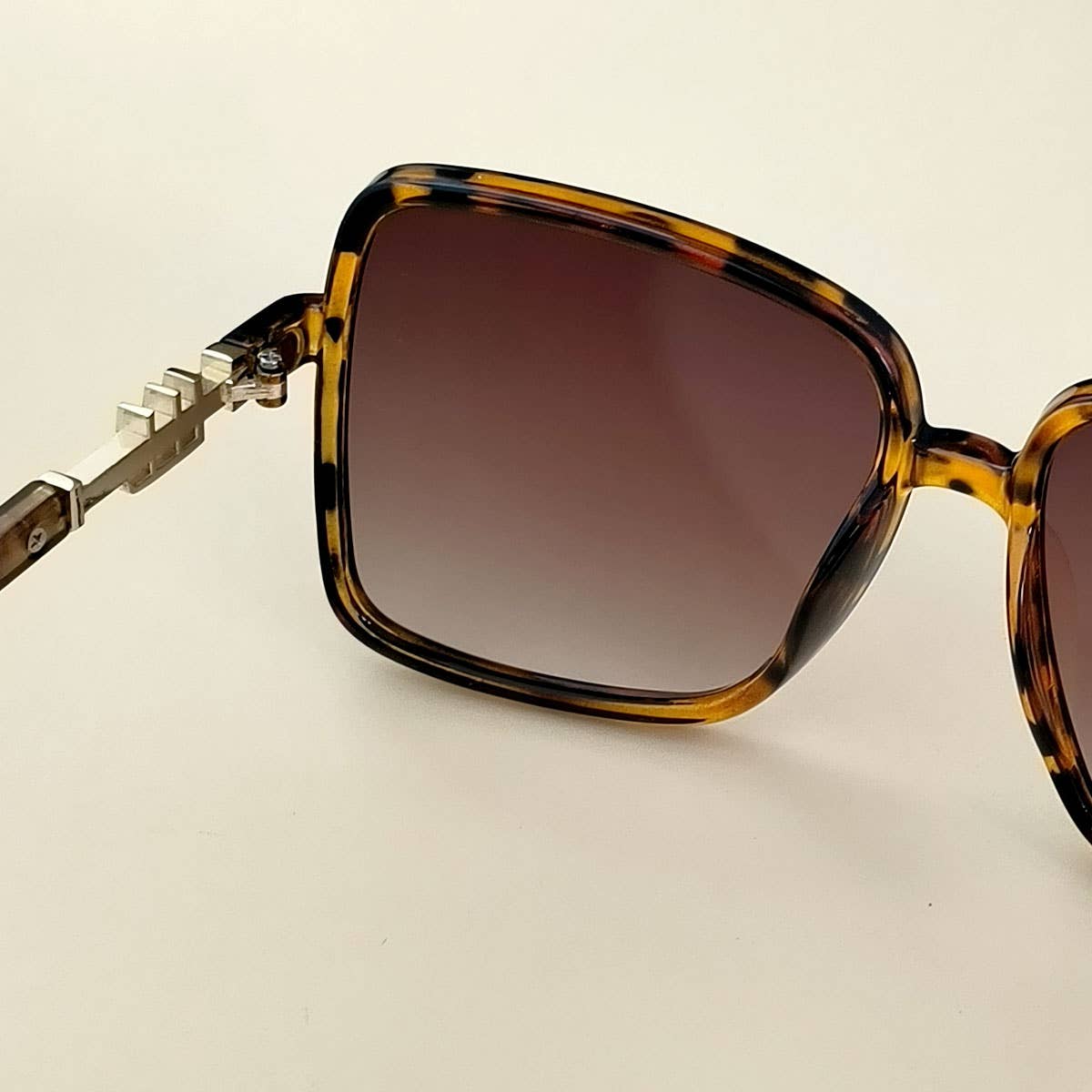 LARGE SQUARE FRAME MULTI-COLOR COLORFUL SUNGLASSES_CWASG0424