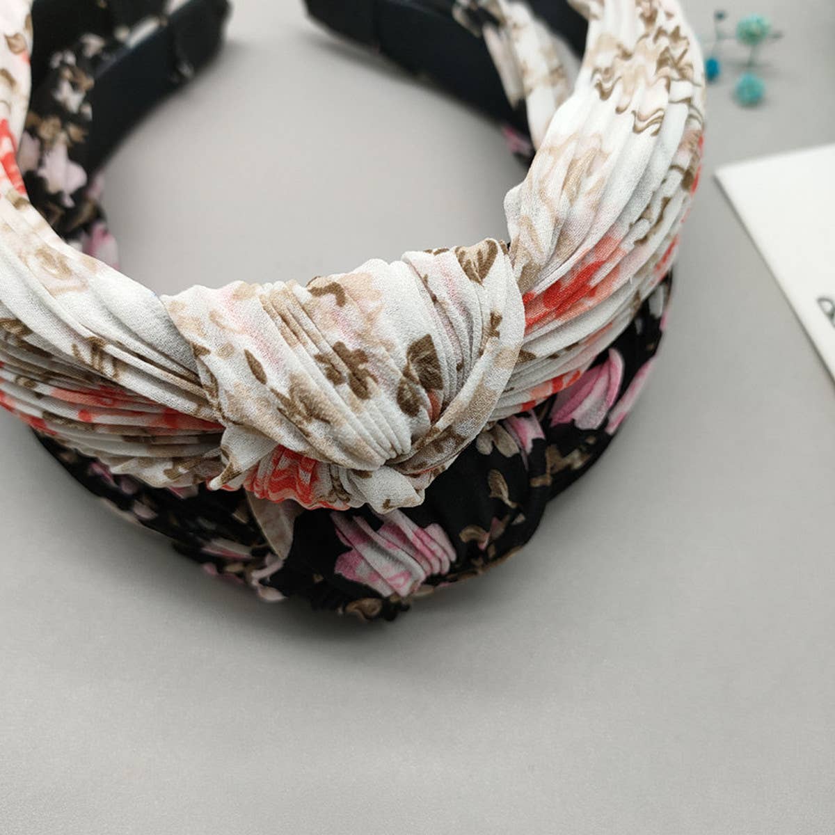 WOMEN PLEATED PRINTED HEADBAND