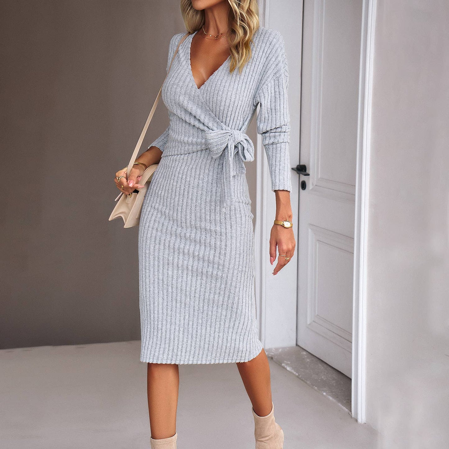 SOLID COLOR V-NECK LONG SLEEVE KNIT LACE-UP DRESS