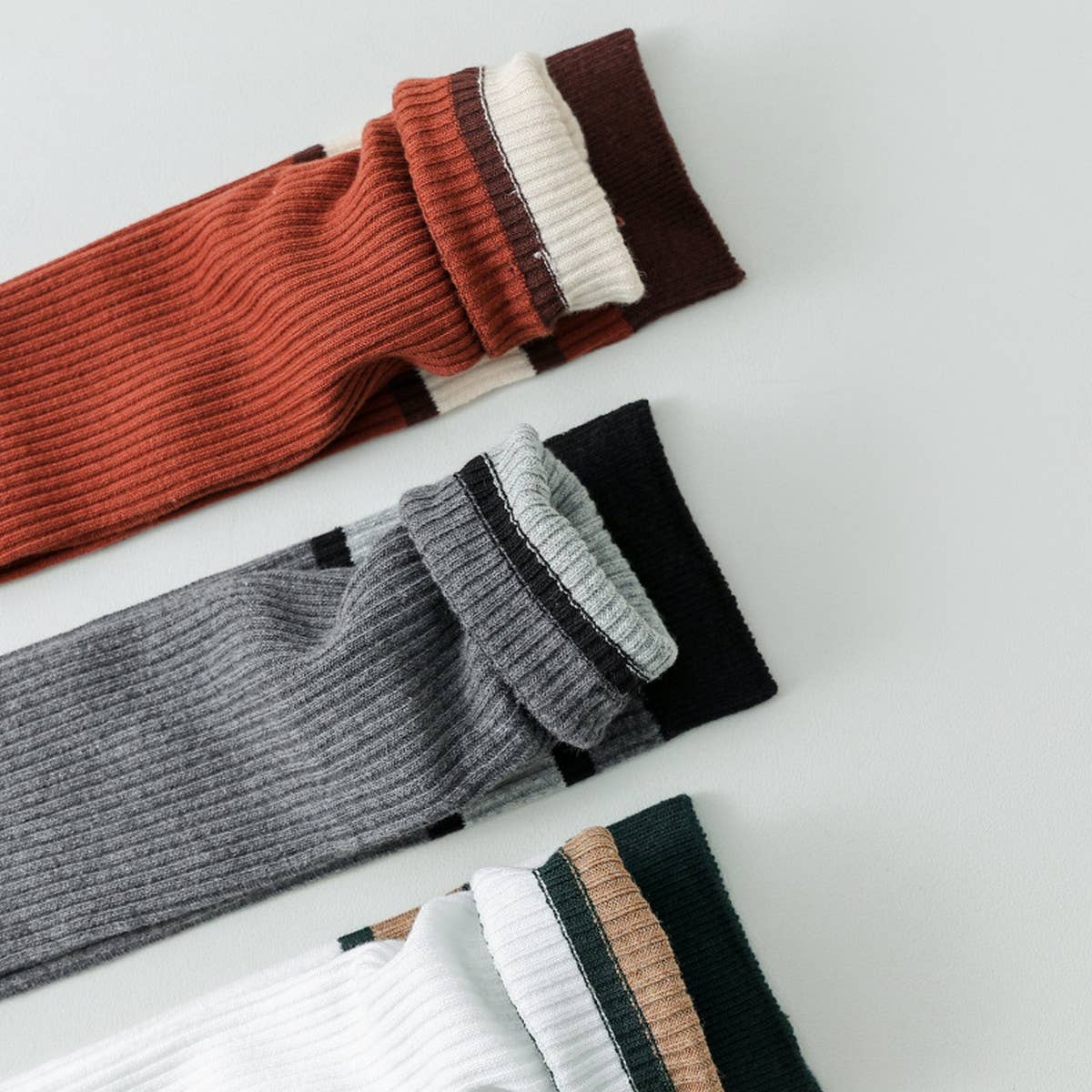 2024 NEW COLOR CONTRAST STRIPED MID-CALF SOCKS_CWMS0649