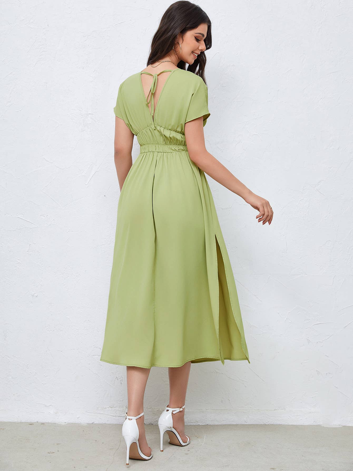 Backless high-waisted sexy V-neck dress