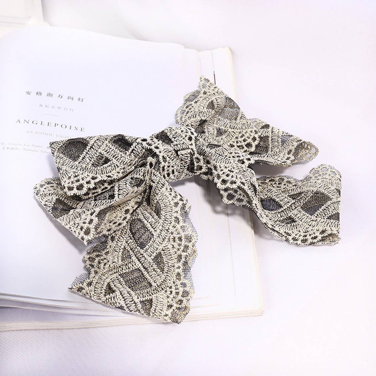 PALACE STYLE HAIR BOW EMBROIDERY HAIRPINS_CWAHA1186