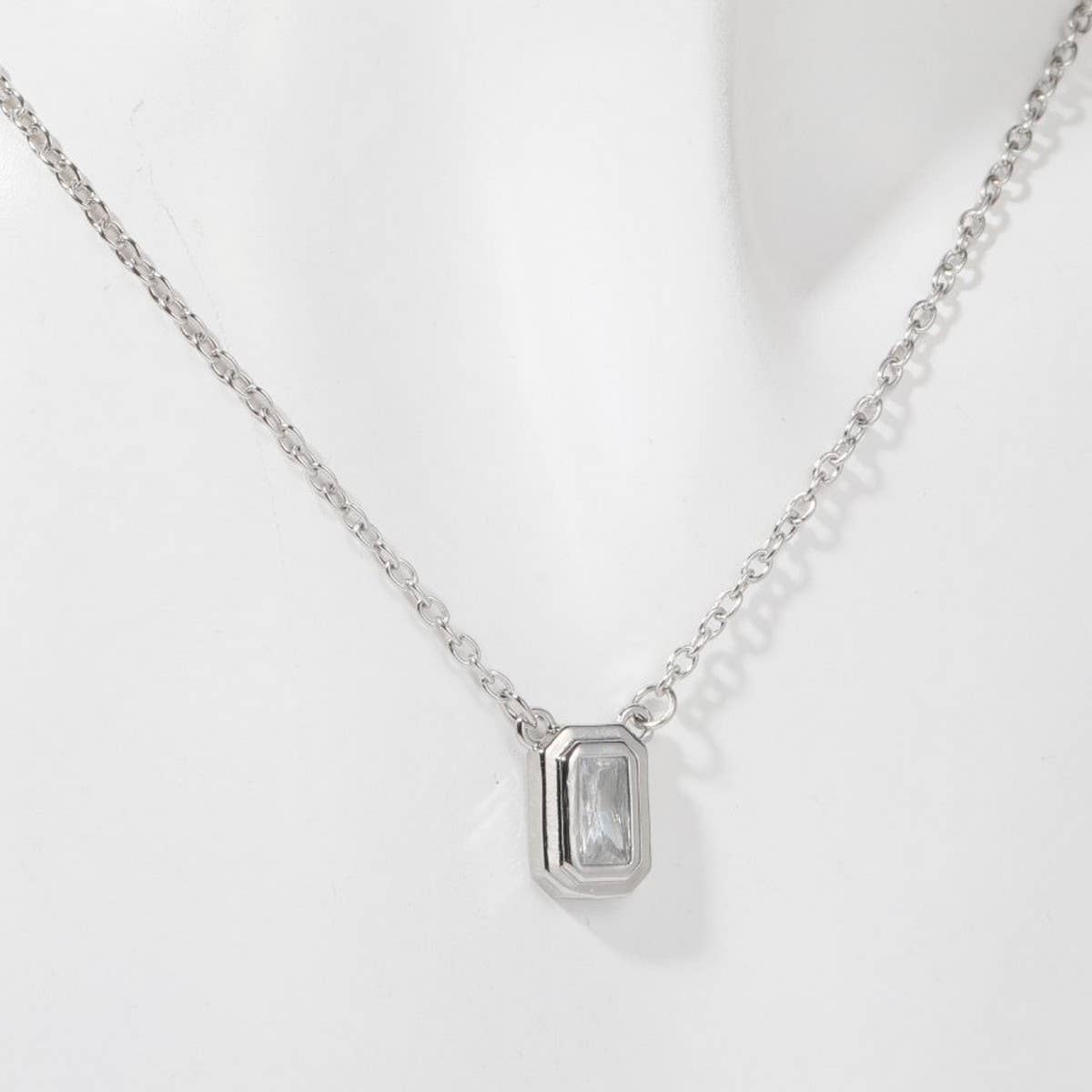 Zirconia Oval Round Pendant Necklace_CWMM5291