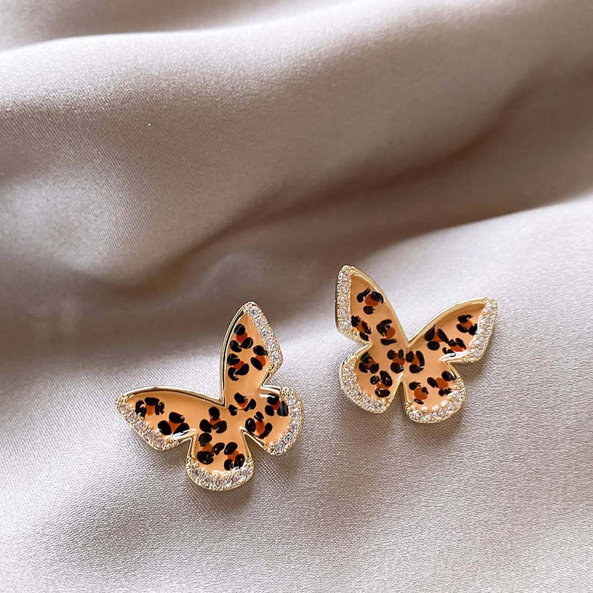 ZIRCON BUTTERFLY NICHE RETRO EARRINGS_CWAJE2458