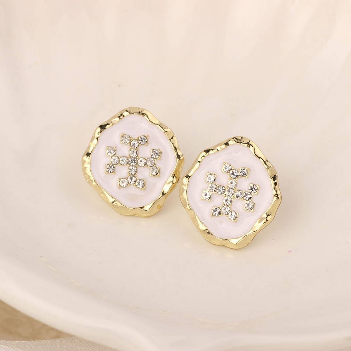 NEW SIMPLE HOLLOW FLOWER ENAMEL EARRINGS