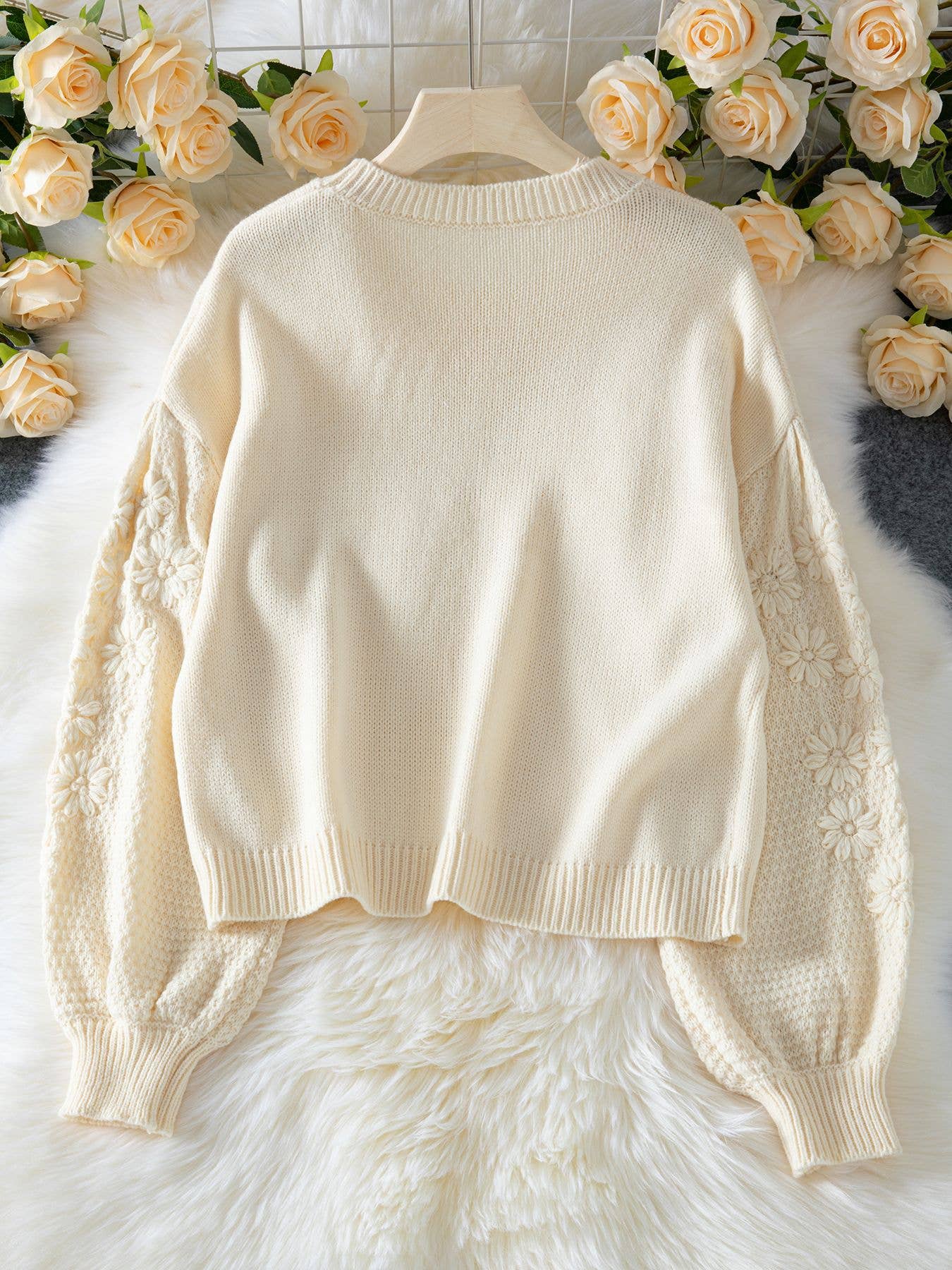 Three-dimensional Daisy heavy embroidery sweater