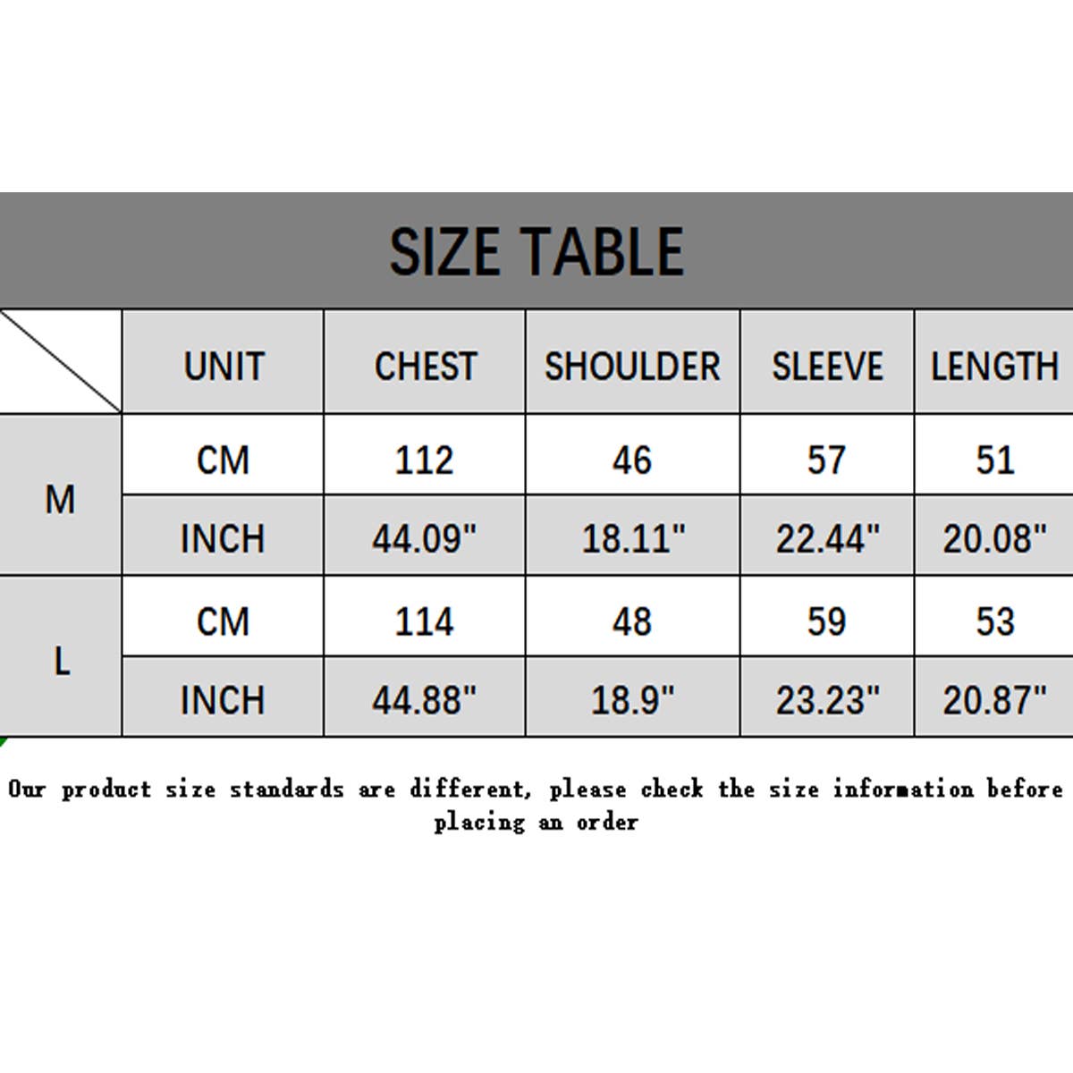 The foreign style goes with a short woolen coat