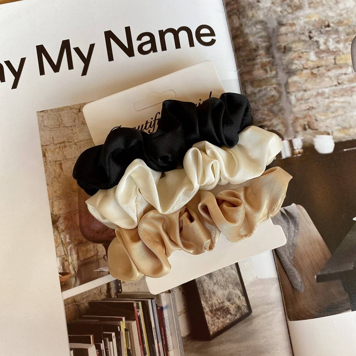 ELEGANT AND EXQUISITE FRENCH HAIR SCRUNCHIES