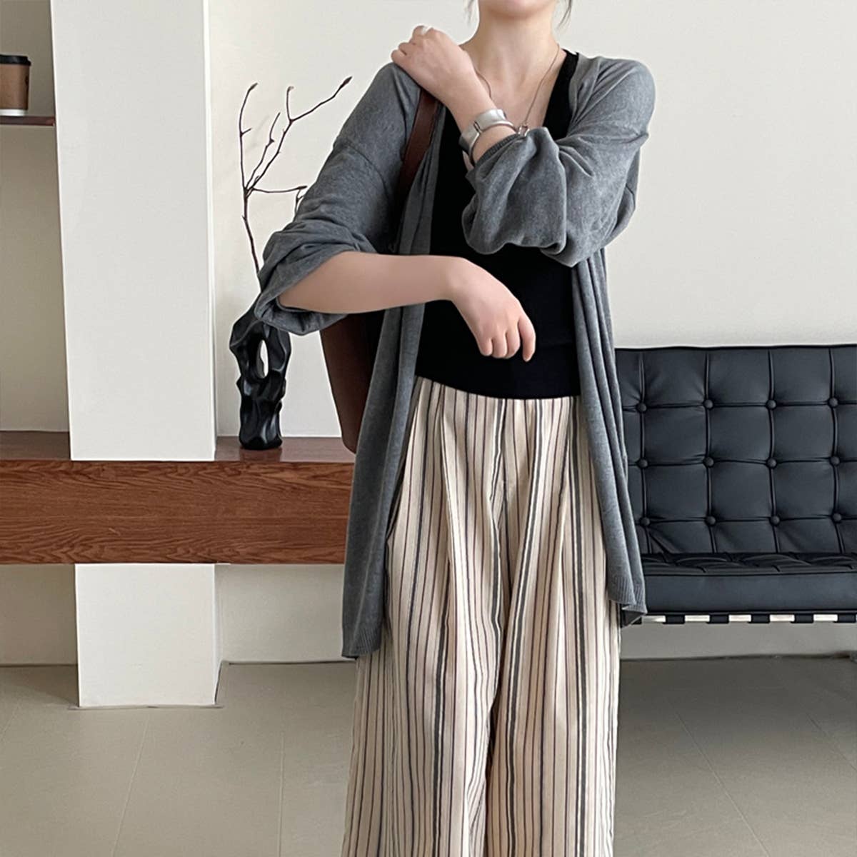 Long sleeve long wool knit cardigan without button