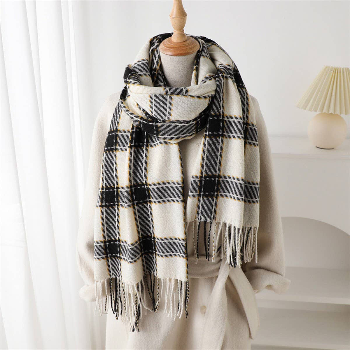 Aesthetic Plaid Fringe Scarf for Fall Winter_CWASC2767