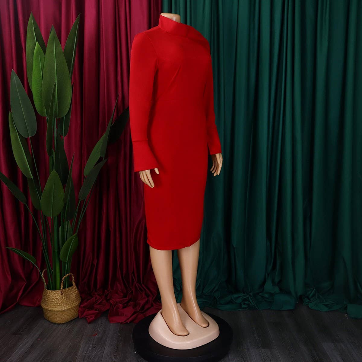 FASHION LONG SLEEVE OBLIQUE NECKSTRETCH KNIT DRESS_CWDMD3675