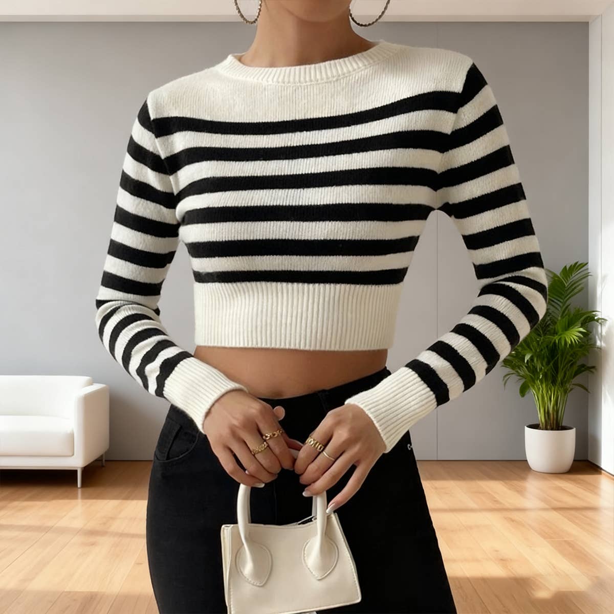Sexy round-neck striped knitted short sweater