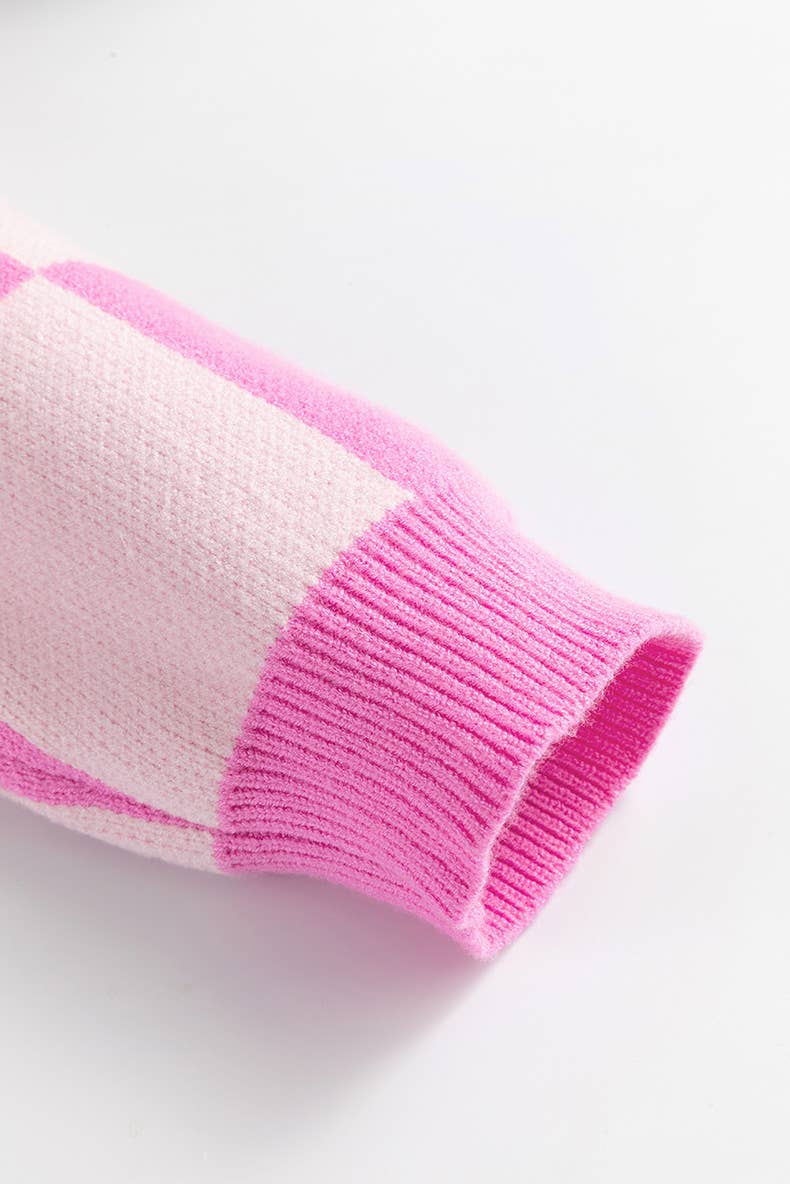 STYLISH LADY WITH LOOSE HALF-BUTTON-DOWN SWEATER