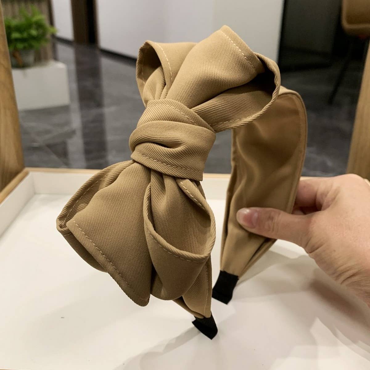 BLACK MULTI-LAYERED BOW HEADBAND_CWAHA2551